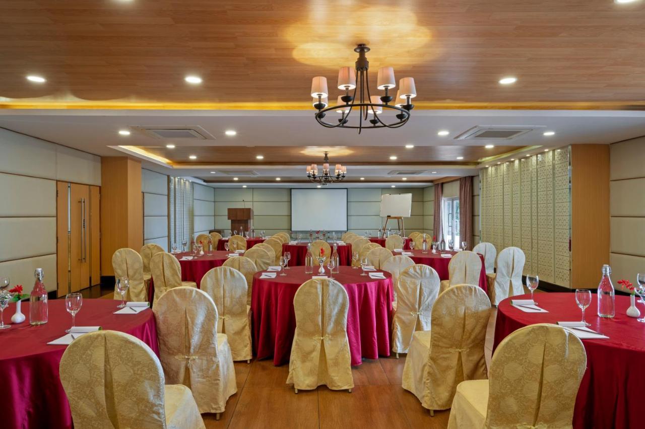 Sterling Yercaud Hotel Exterior photo